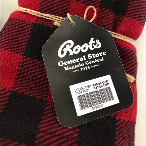 ROOTS Buffalo Plaid Checkered Red Black Cloth Napkins, Set of 4 - NEW WITH TAGS - Picture 5 of 6